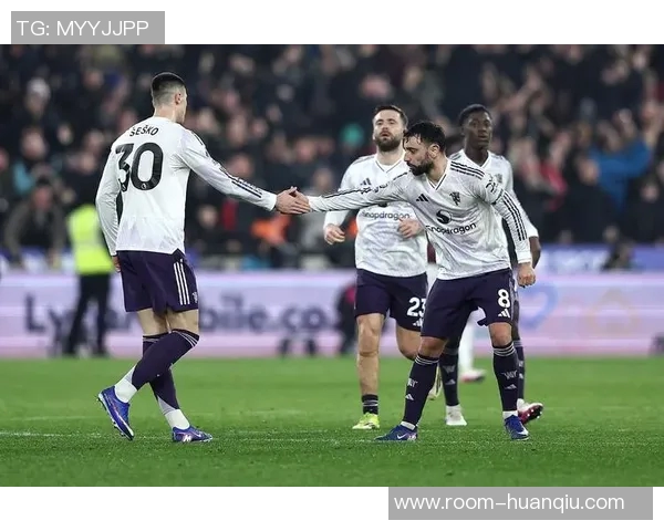 早报聚焦:世界杯抽签即将揭晓曼联平西汉姆米兰意杯遭遇淘汰